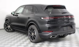 Porsche Cayenne Base AWD 2026