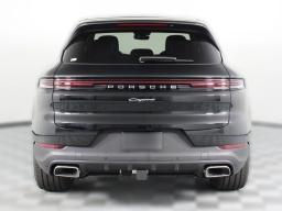 Porsche Cayenne Base AWD 2026