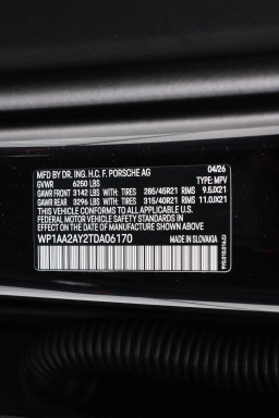 Porsche Cayenne Base AWD 2026