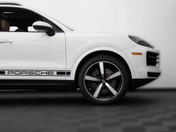 Porsche Cayenne Base AWD 2026