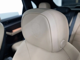 Porsche Cayenne Base AWD 2026
