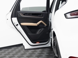 Porsche Cayenne Base AWD 2026