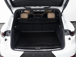 Porsche Cayenne Base AWD 2026