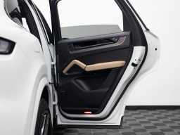 Porsche Cayenne Base AWD 2026