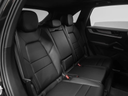 Porsche Cayenne Base AWD 2026