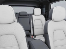 Porsche Cayenne Base AWD 2026