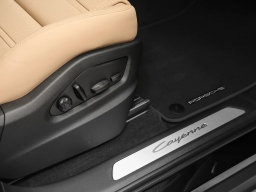 Porsche Cayenne Base AWD 2026