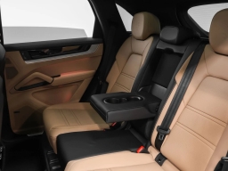 Porsche Cayenne Base AWD 2026