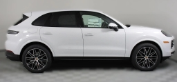 Porsche Cayenne Base AWD 2026