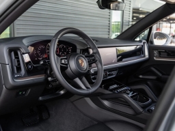 Porsche Cayenne Base AWD 2026