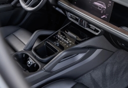 Porsche Cayenne Base AWD 2026