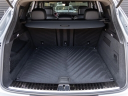 Porsche Cayenne Base AWD 2026