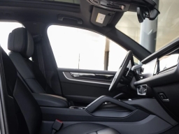 Porsche Cayenne Base AWD 2026