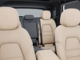 Porsche Cayenne Base AWD 2026