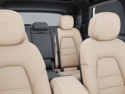Porsche Cayenne Base AWD 2026