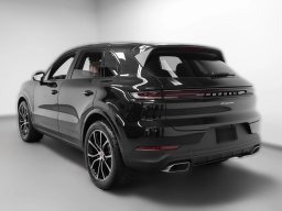Porsche Cayenne Base AWD 2026