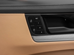 Porsche Cayenne Base AWD 2026