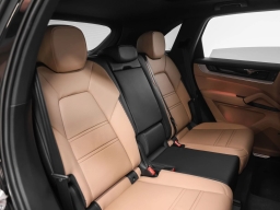 Porsche Cayenne Base AWD 2026