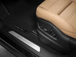 Porsche Cayenne Base AWD 2026