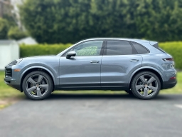 Porsche Cayenne Base AWD 2026