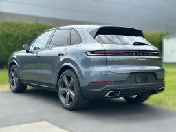 Porsche Cayenne Base AWD 2026