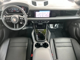 Porsche Cayenne Base AWD 2026