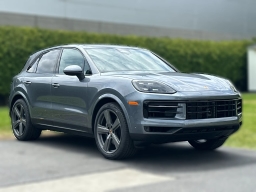 Porsche Cayenne Base AWD 2026
