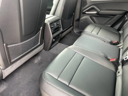 Porsche Cayenne Base AWD 2026