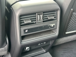 Porsche Cayenne Base AWD 2026