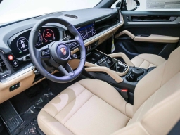 Porsche Cayenne Base AWD 2026