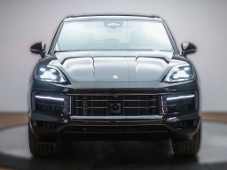 Porsche Cayenne Base AWD 2026