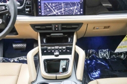 Porsche Cayenne Base AWD 2026
