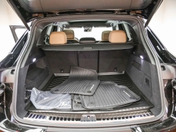 Porsche Cayenne Base AWD 2026