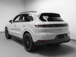 Porsche Cayenne Base AWD 2026
