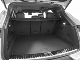 Porsche Cayenne Base AWD 2026