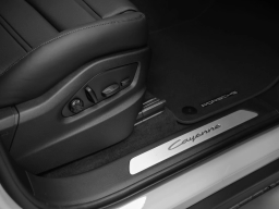Porsche Cayenne Base AWD 2026