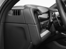 Porsche Cayenne Base AWD 2026