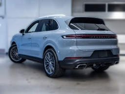 Porsche Cayenne Base AWD 2026
