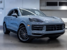 Porsche Cayenne Base AWD 2026