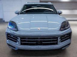 Porsche Cayenne Base AWD 2026