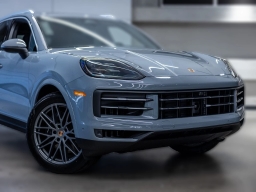 Porsche Cayenne Base AWD 2026
