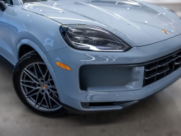 Porsche Cayenne Base AWD 2026