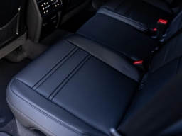 Porsche Cayenne Base AWD 2026