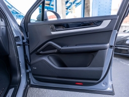 Porsche Cayenne Base AWD 2026