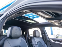 Porsche Cayenne Base AWD 2026