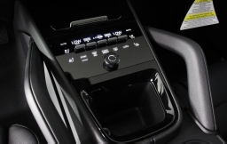 Porsche Cayenne Base AWD 2026