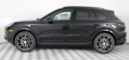 Porsche Cayenne Base AWD 2026
