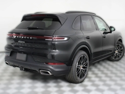Porsche Cayenne Base AWD 2026
