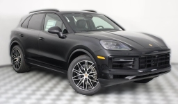 Porsche Cayenne Base AWD 2026