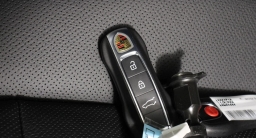 Porsche Cayenne Base AWD 2026